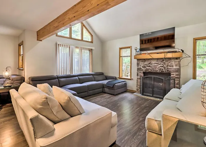 Peaceful Poconos Home With Hot Tub And Game Room!