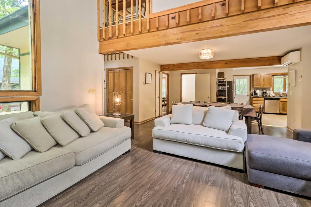 Peaceful Poconos With Hot Tub And Game Room! * Lake Harmony