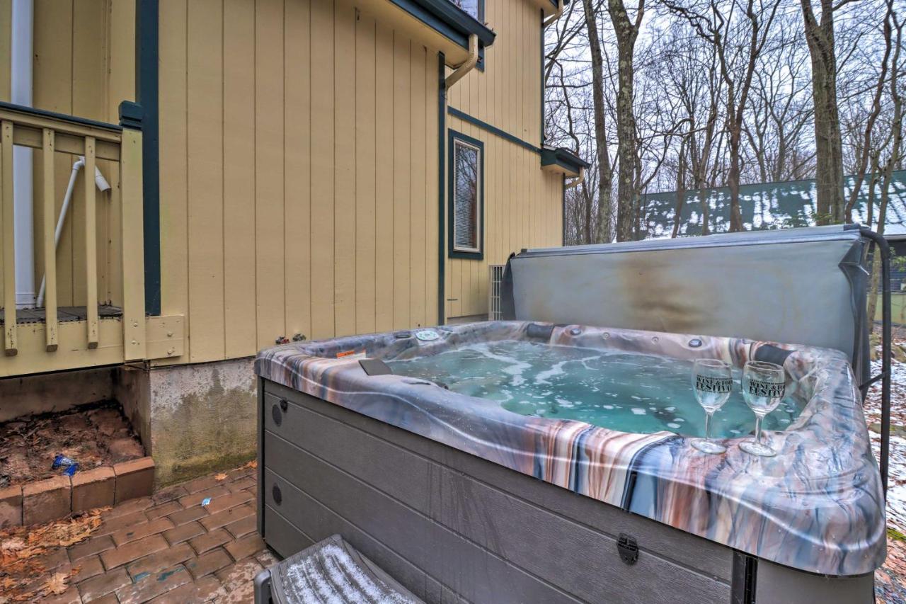 Holiday home Peaceful Poconos With Hot Tub And Game Room! *
